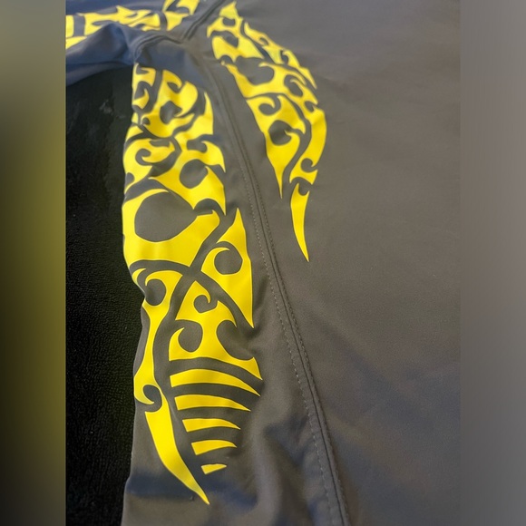 WAA Ultra Equipment tech shirt - Picture 7 of 8